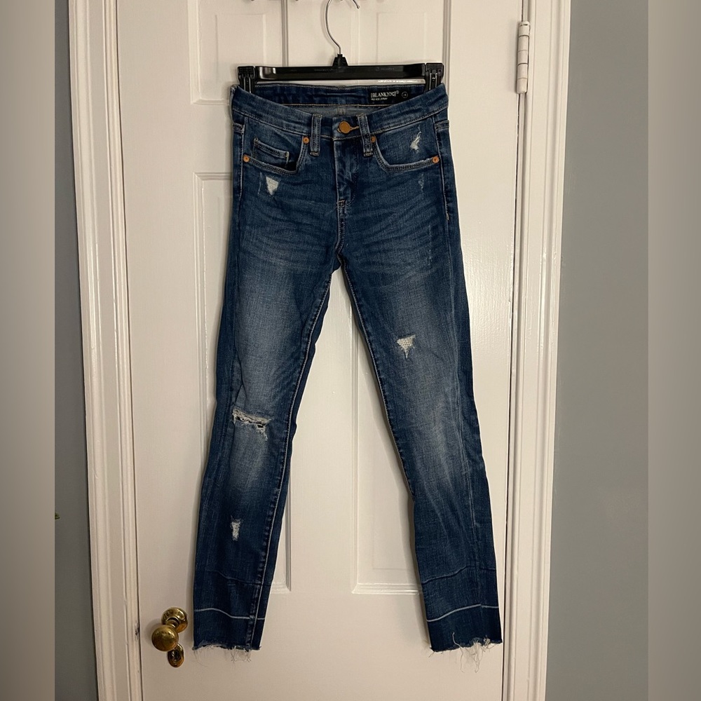 BlankNYC Skinny Jeans with rips Size 0